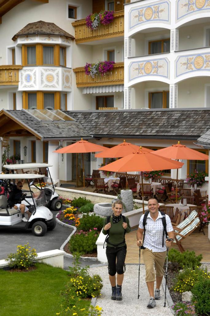 Hotel Costes Corvara Exteriér fotografie